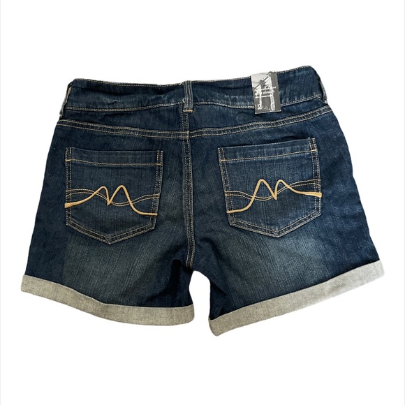 NY&C Denim Shorts- Size 2, Never been worn! - Picture 2 of 7